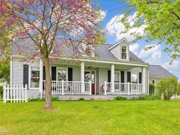 8295 Farley Rd, Pinckney, MI 48169