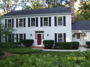 3118 Springbrook Rd, Crystal Lake, IL 60012