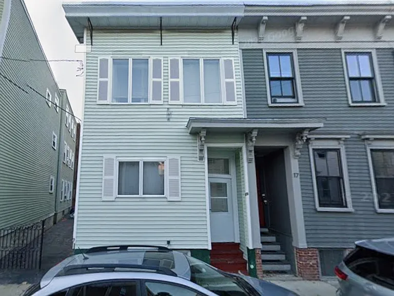 19 7th St — Photo 1