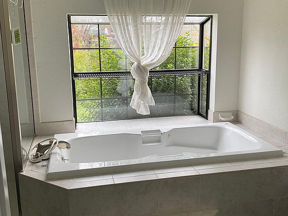 Private Bath in Mster Suite