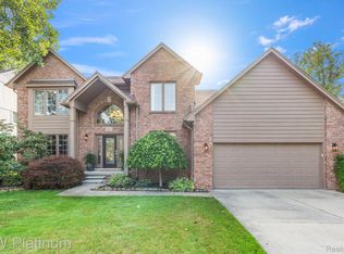 4317 Vassar Dr, Troy, MI 48085