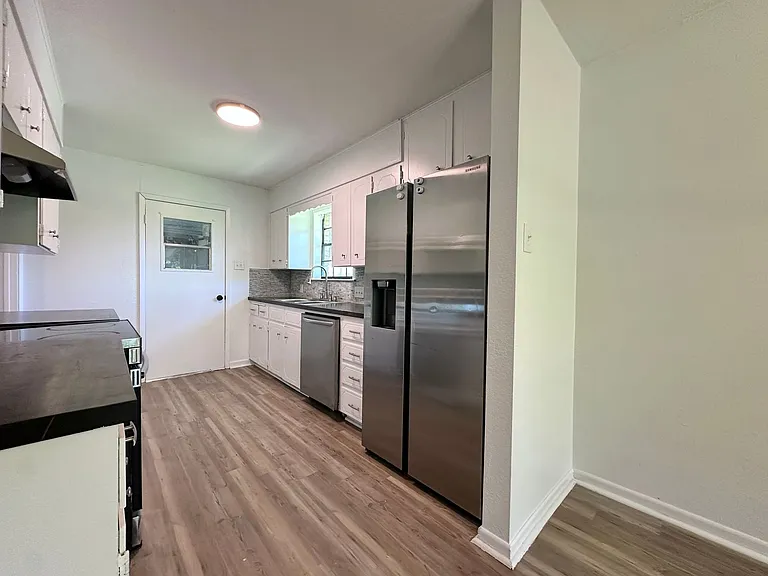 3822 Valley View Dr — Photo 14