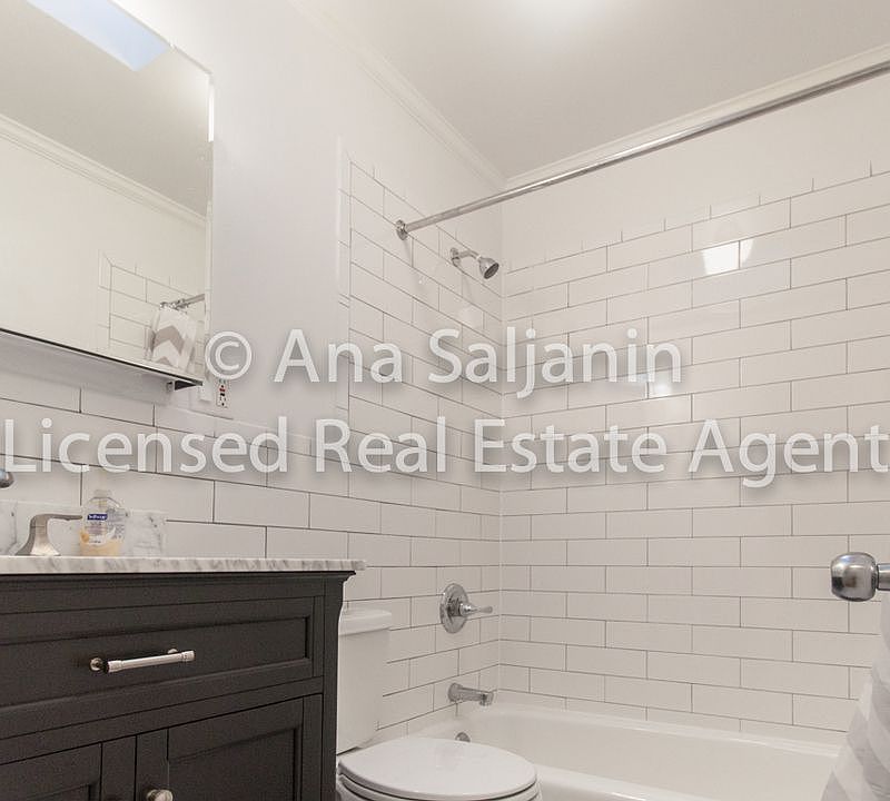 1st image of 2109 41st St APT 3