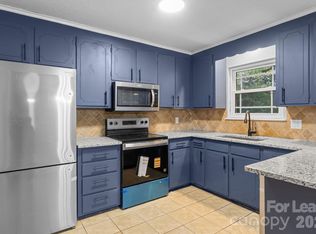 5300 Hickory Ln, Charlotte, NC 28216