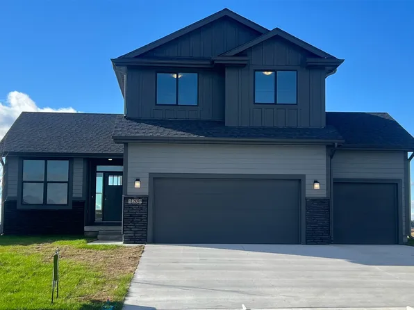1200 Deer Ridge Dr NW, Bondurant, IA 50035