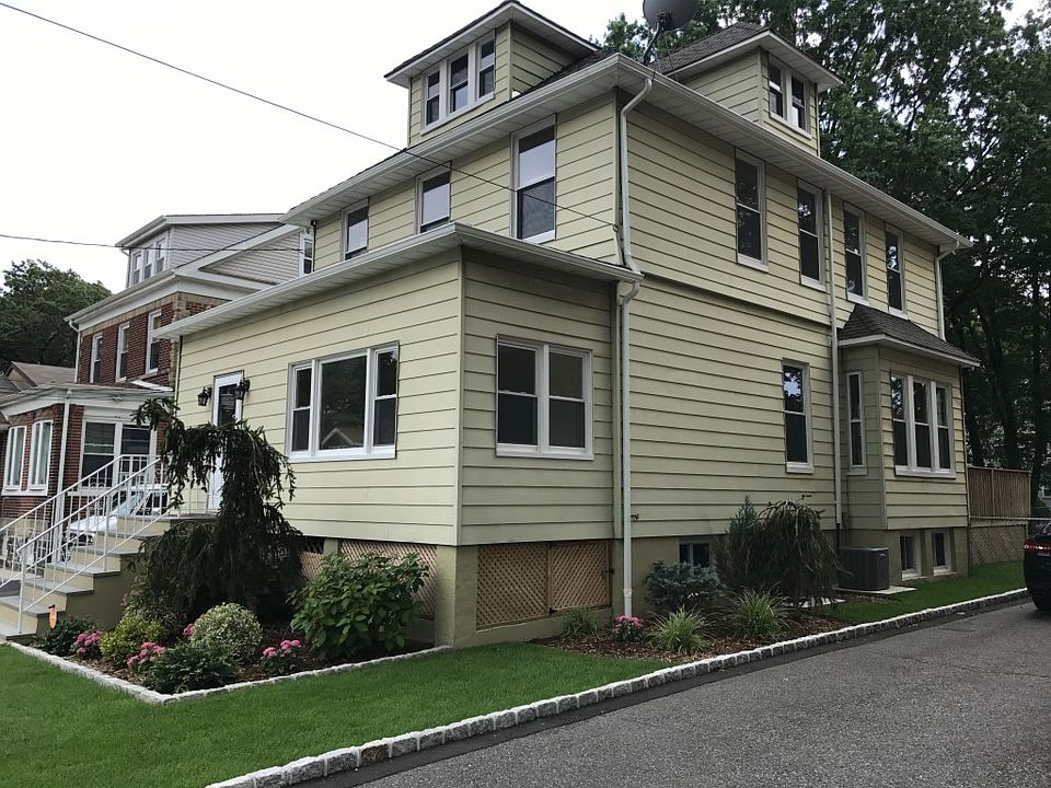 1st image of 82 Oakdene Ave