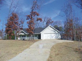 405 Arrowhatchee Dr, Winder, GA 30680