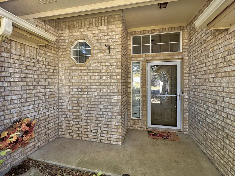 5301 Williams Dr — Photo 3