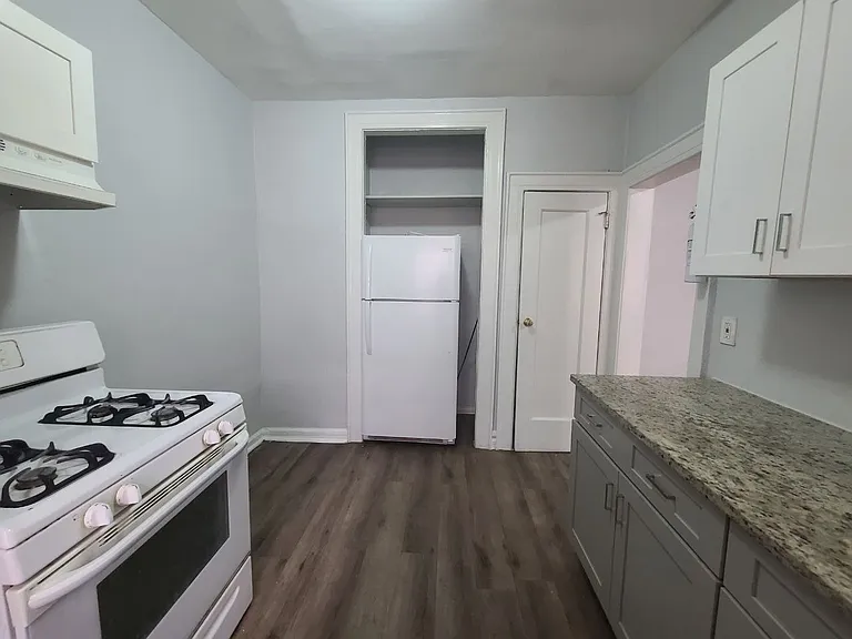62 S Munn Ave #103 — Photo 3