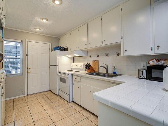 2nd image of 11609 Chimney Rock Rd APT B