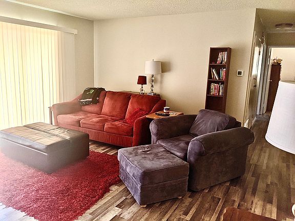 3rd image of 718 E La Veta Ave #718