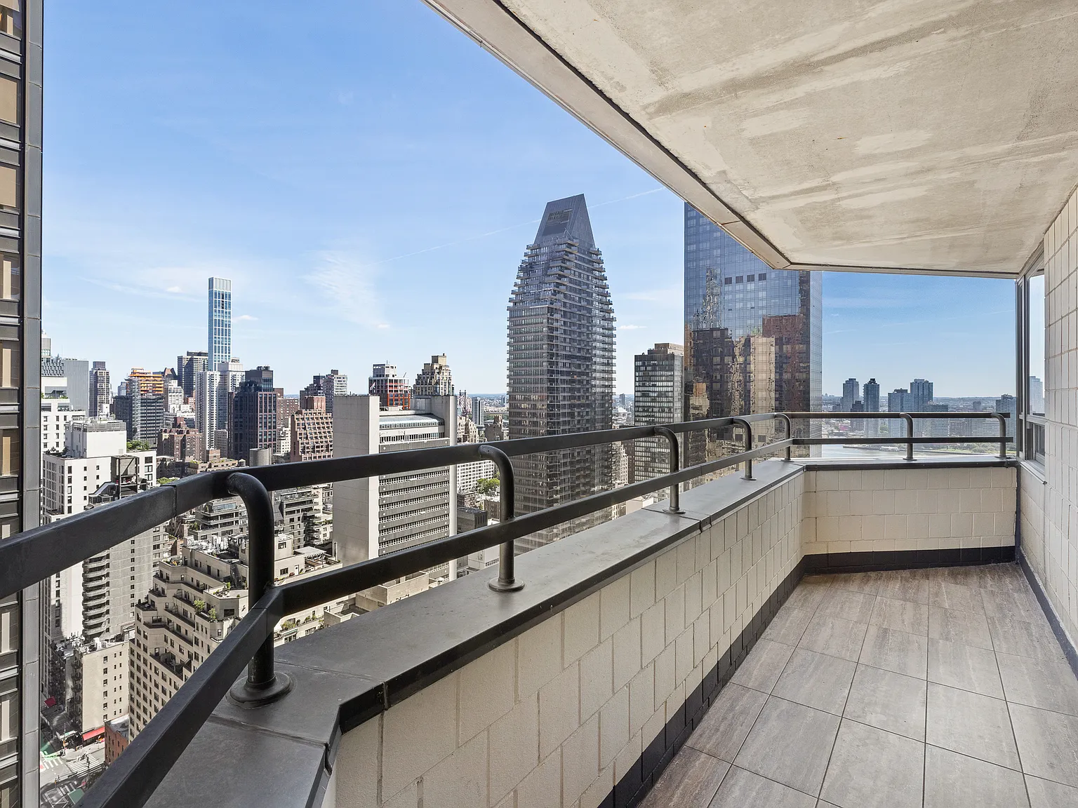 240 East 47th Street — Photo 3
