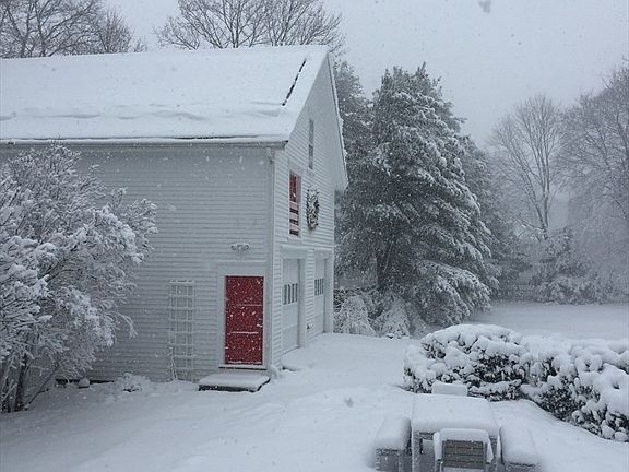3rd image of 674 Webster St