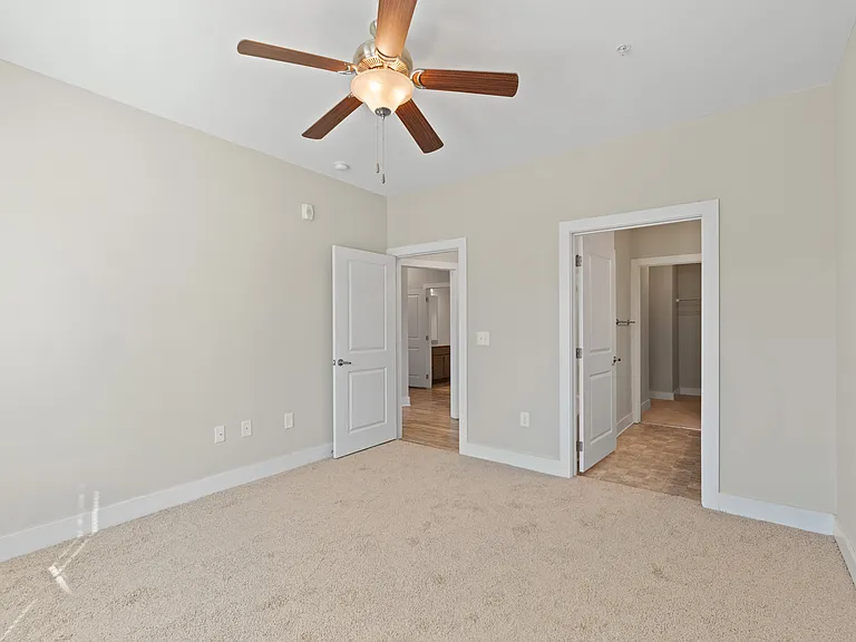 Gateway Apartments — Photo 41