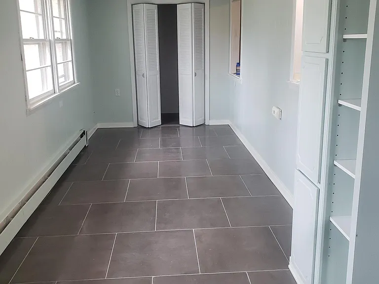 405 Creek Ln — Photo 18