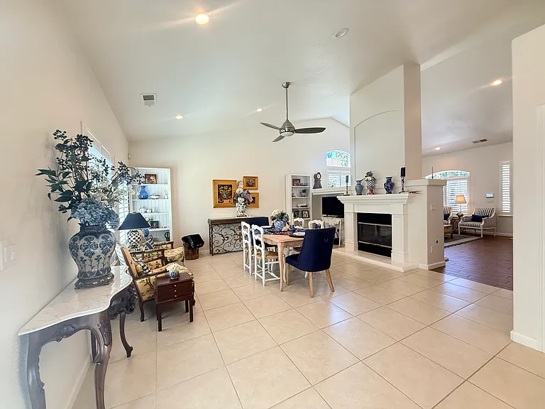 1140 E Sawgrass Ave — Photo 13