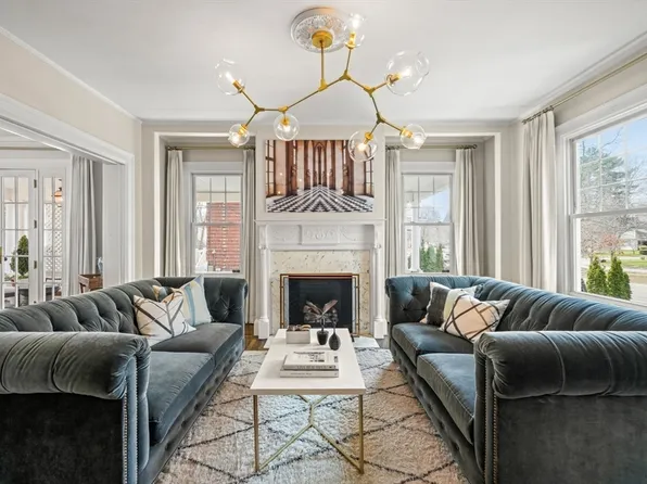 254 Commonwealth Ave, Newton, MA 02467