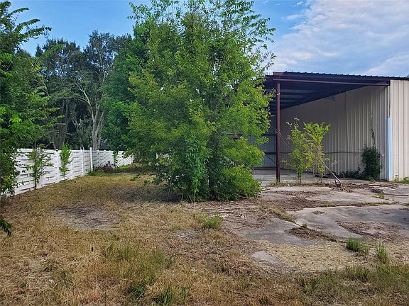 3rd image of 25121 Lakeview Rd #A