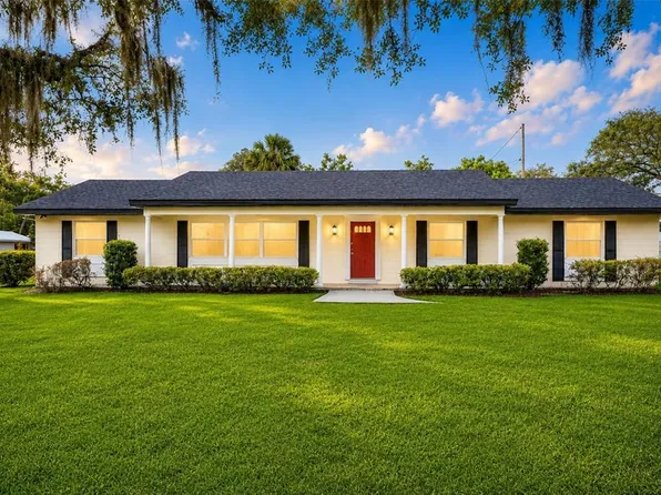 1310 E Crooked Lake Dr, Eustis, FL 32726