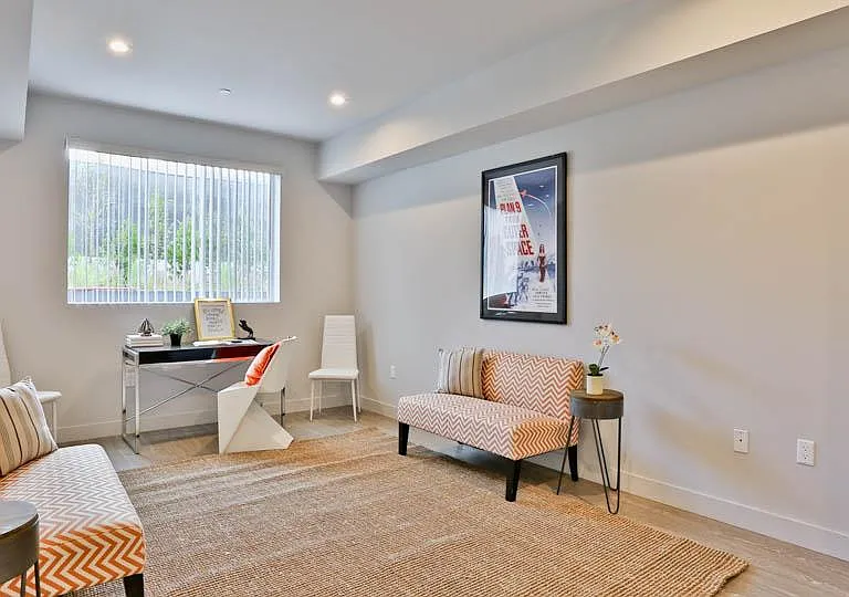 727 Wilcox Ave #305 — Photo 32