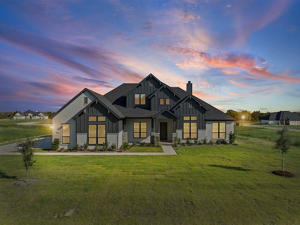 1st image of 161 Aria Dr