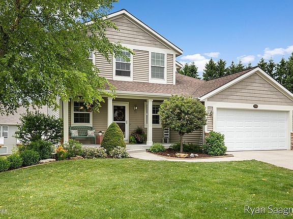 2nd image of 7939 Brewer Woods Ct SE