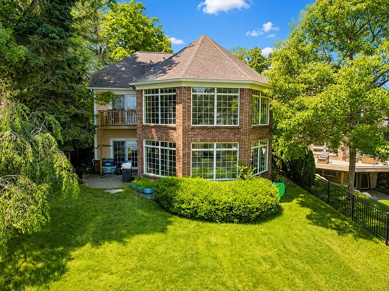 4156 Lamont Dr — Photo 4