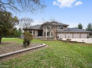 5N737 Dunham Trails Rd, Wayne, IL 60184