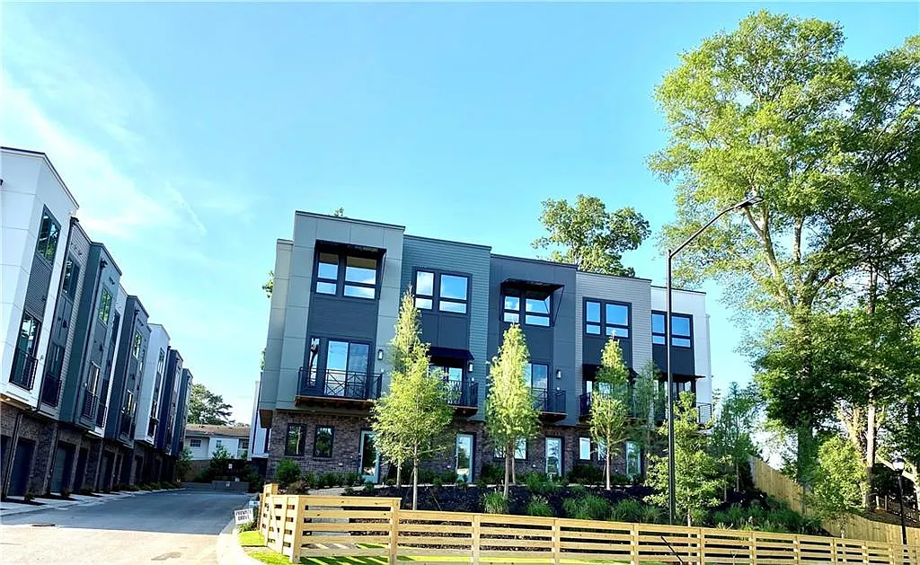 2 bed, 2.5 bath, 1356 sqft, $3,500 — Photo 4