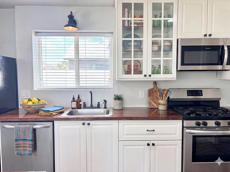 1017 E Turney Ave #2 — Photo 5