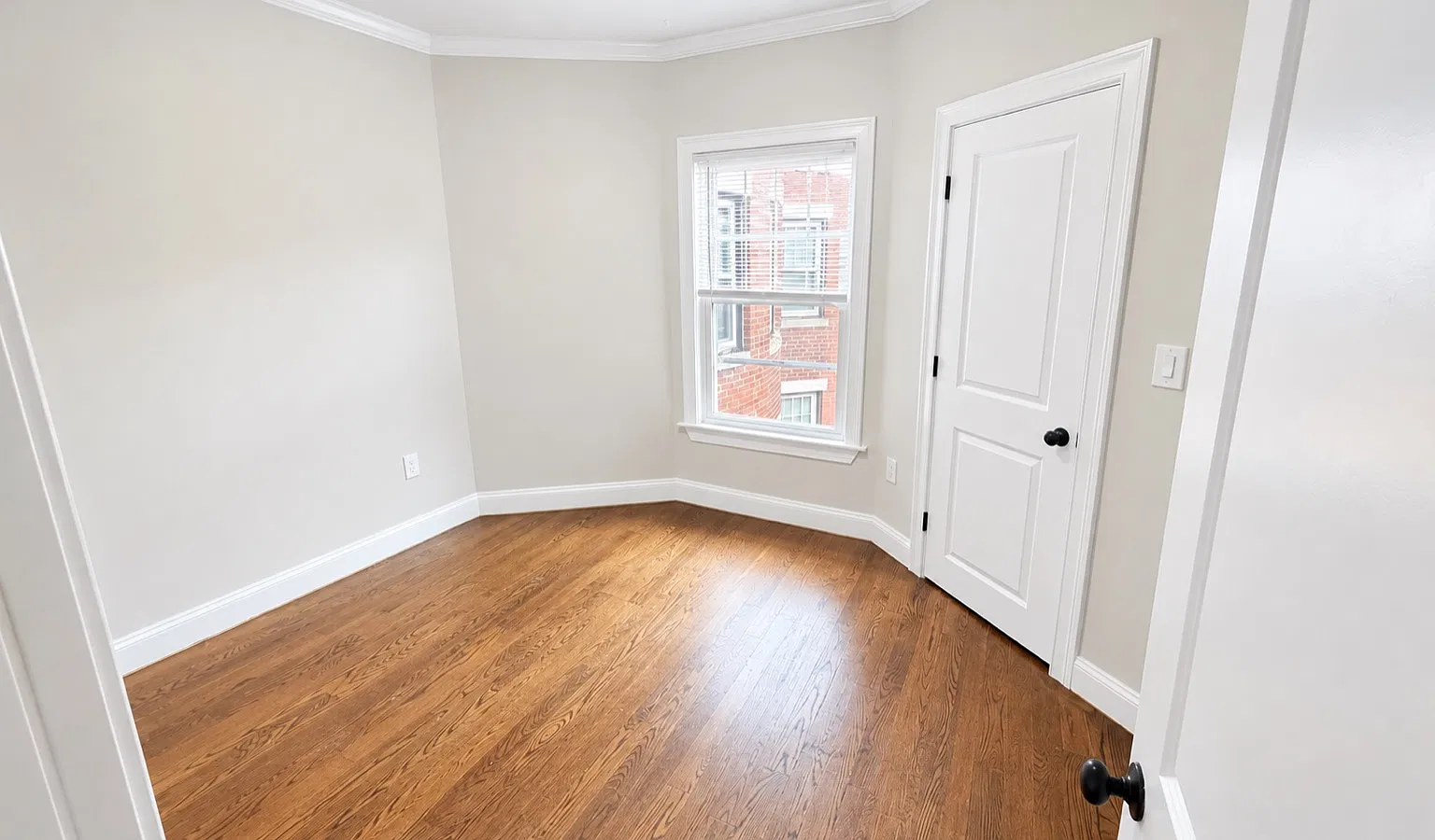 2975 Washington Street Apartments — Photo 4