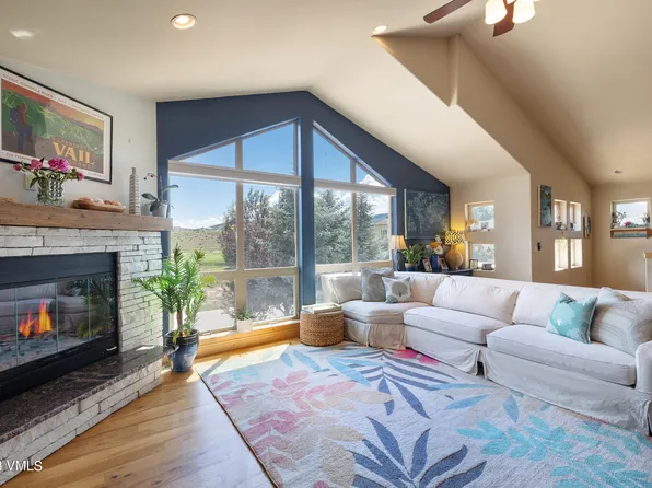 12 Black Bear Dr #B, Gypsum, CO 81637