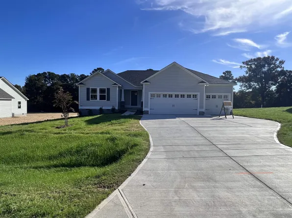 210 Paint Horse Dr, Benson, NC 27504