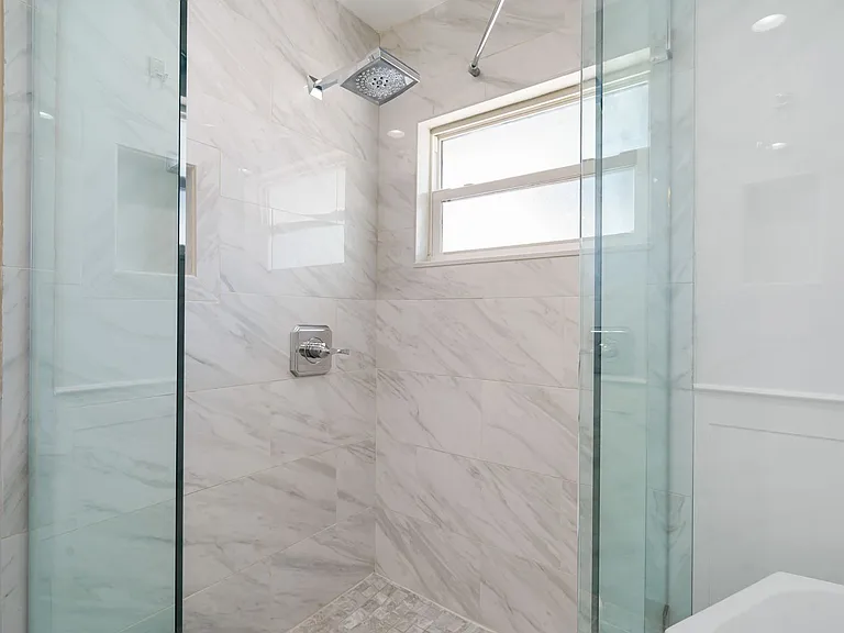 3924 Versailles Dr — Photo 8