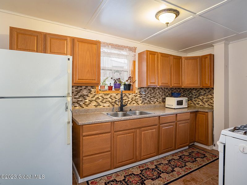 5th image of 88 Egbert Street