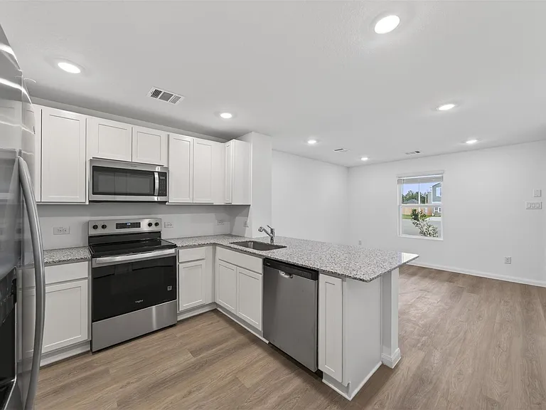 12239 Shield Crest Ct — Photo 17