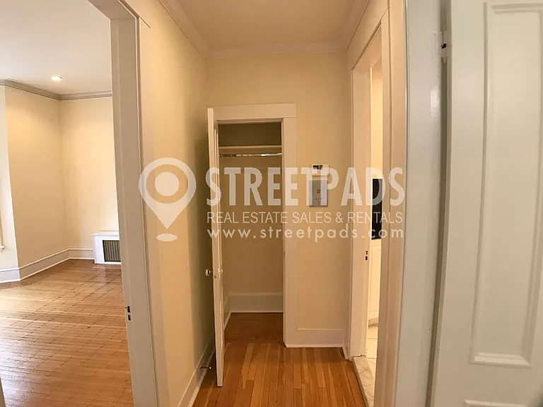 59 Langdon St — Photo 8