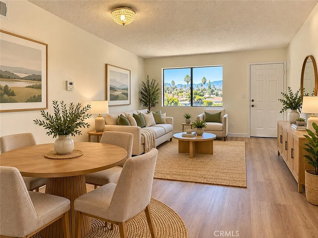 2 bed, 800 sqft, $2,700 — Photo 1