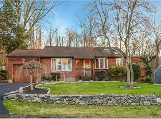 5 Wheeler Dr, Cortlandt Manor, NY 10567