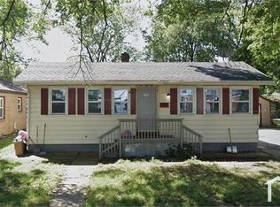 2804 Kenmore Ave, Rockford, IL 61101