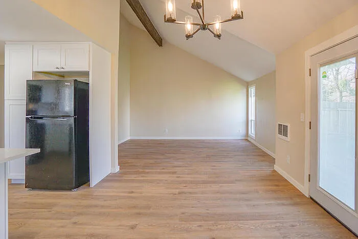 816 SE Olympia Dr — Photo 19