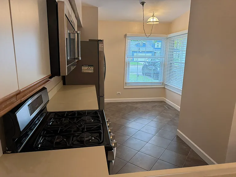 1726 Ranchview Dr — Photo 5