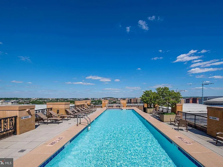 rooftop pool
