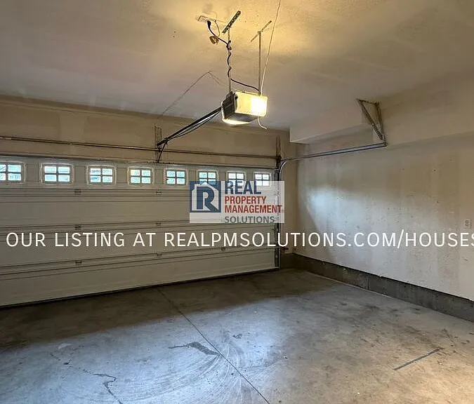 1851 SE Centurion Way — Photo 11