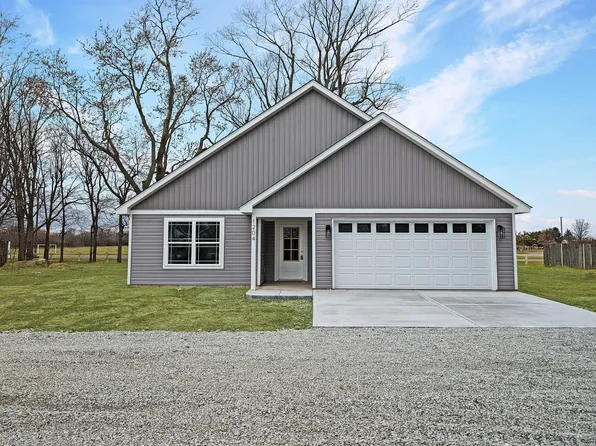 1204 Hawthorne Ave, Frankfort, IN 46041