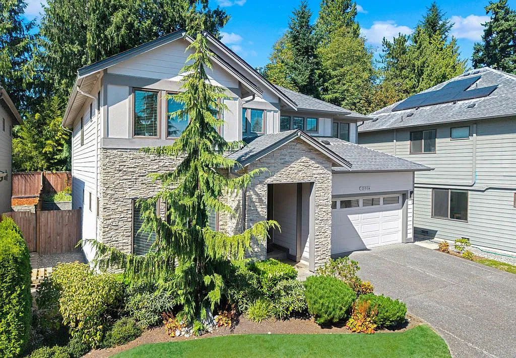 Beautiful 5 Bedroom Home in Lynnwood's Vistante Neighborhood - 5 bedrooms or more — Photo 3
