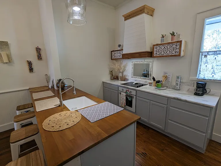456 Augusta St — Photo 11