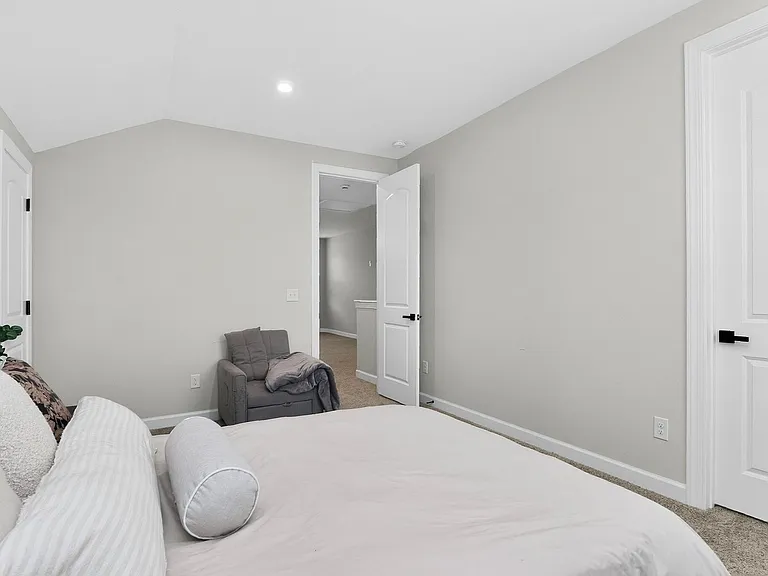 2105 Cadence Trace Dr — Photo 12