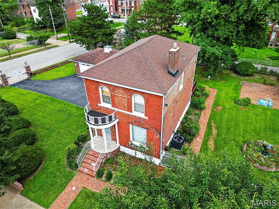 1st image of 1392 Burd Ave
