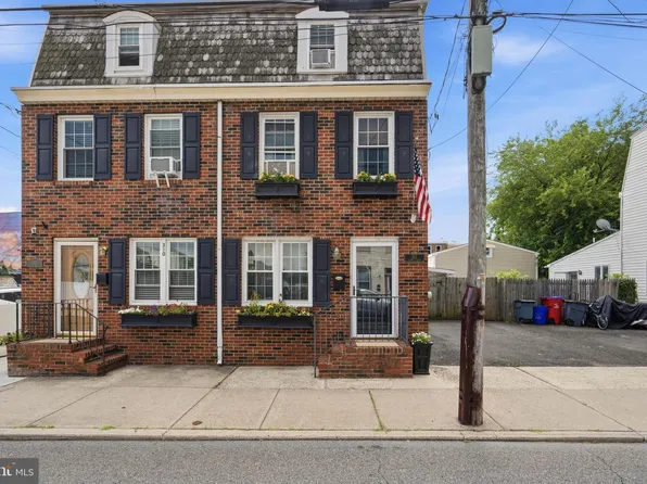 312 Market St, Bristol, PA 19007